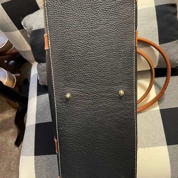Dooney&Bourke crossbody - Picture 6 of 7